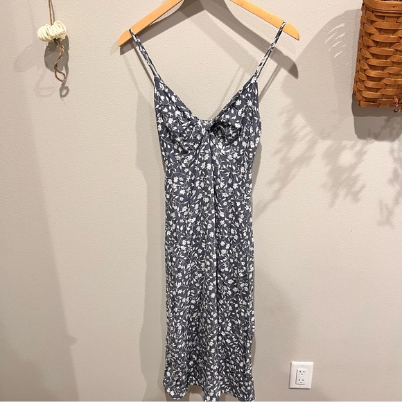 Sozy Midi Dress - Picture 2 of 5